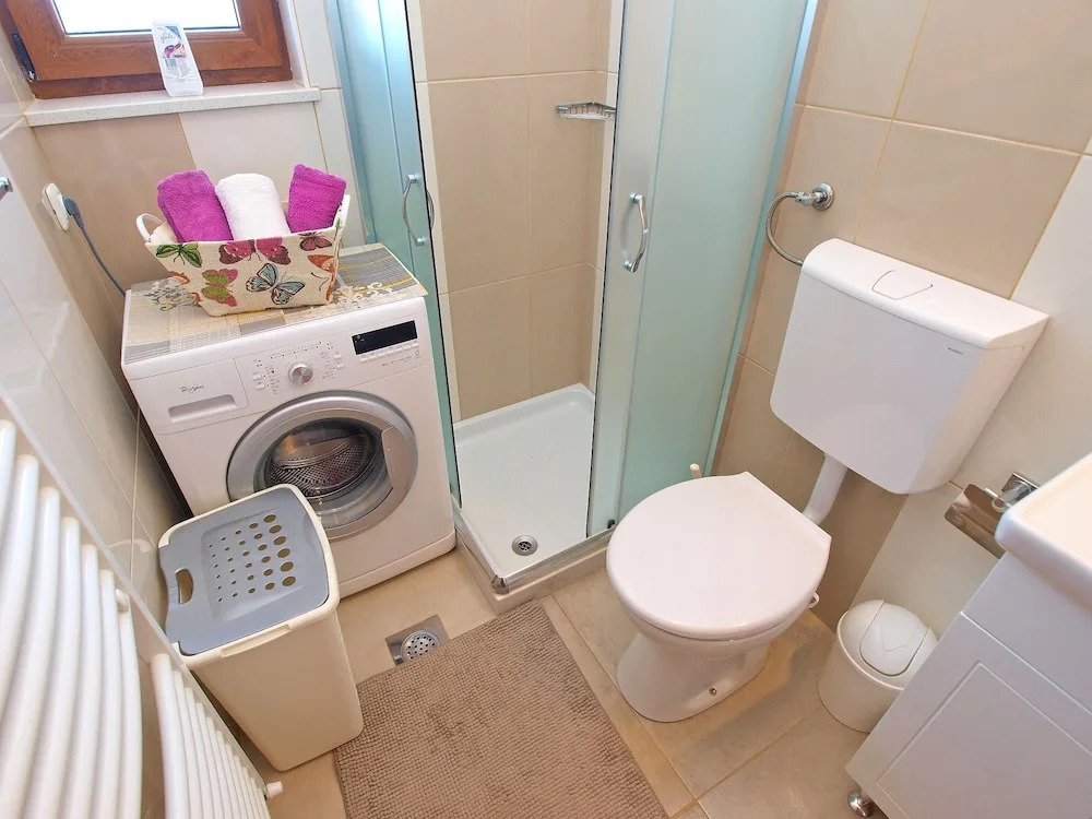 Apartment 1386