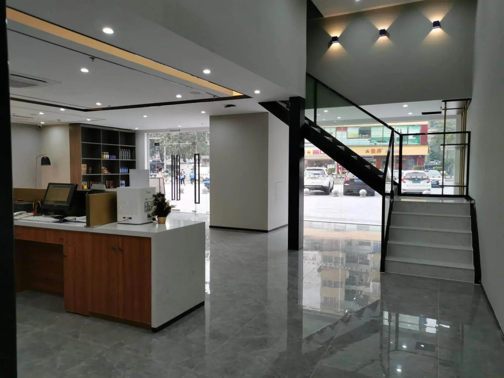 7 Days Inn (Guangzhou Jingxi Nanfang Hospital Tonghe Metro Station)