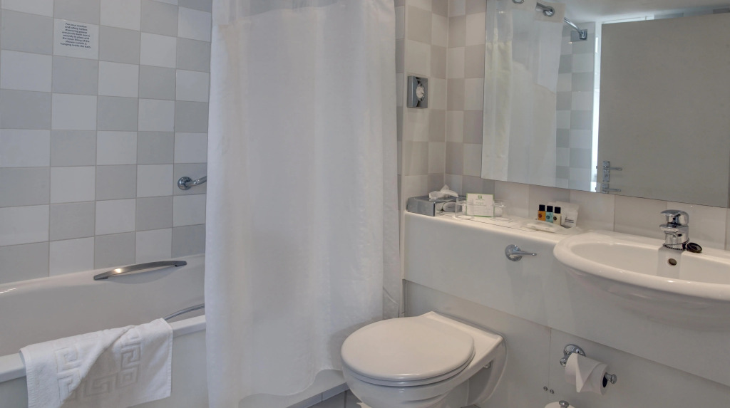 Holiday Inn Basingstoke by IHG