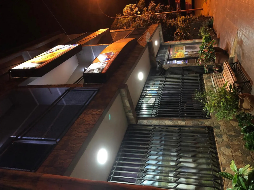 La Familia Hotel