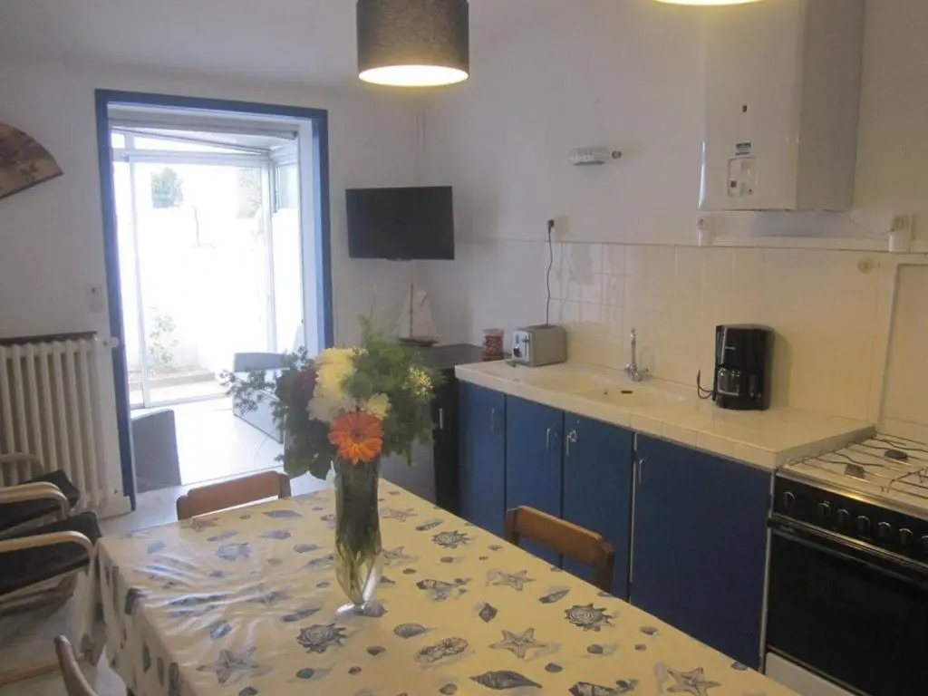 Maison calme proche centre-ville, 3 chambres, jardin, 1,2 km de la plage - Saint-Gilles-Croix-de-Vie - FR-1-224-338