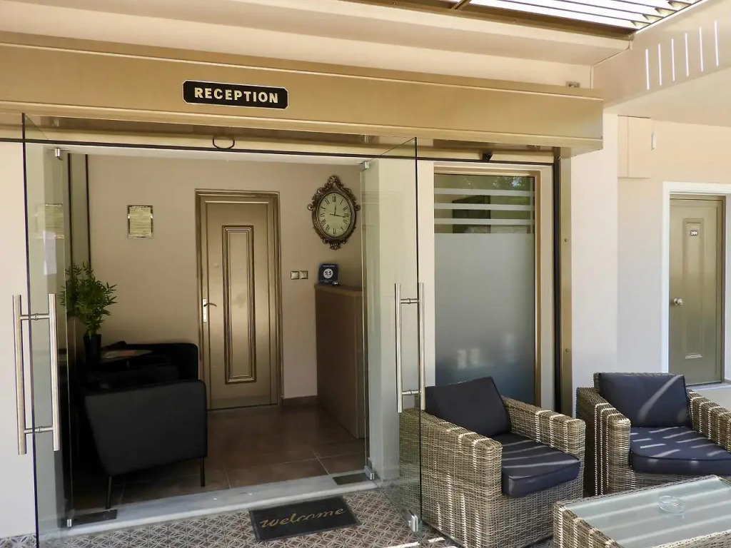 Royalty Suites