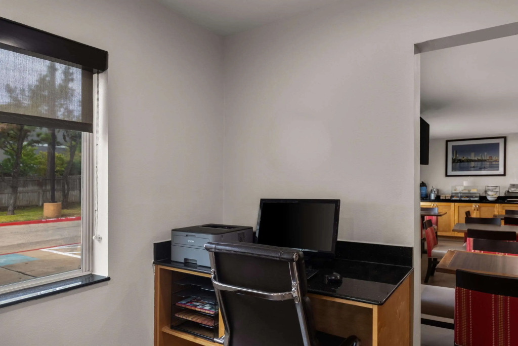 Comfort Inn & Suites Austin North Loop