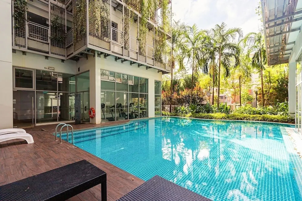 R&F Princess Cove CIQ Premium Sea & City view Suites by NEO