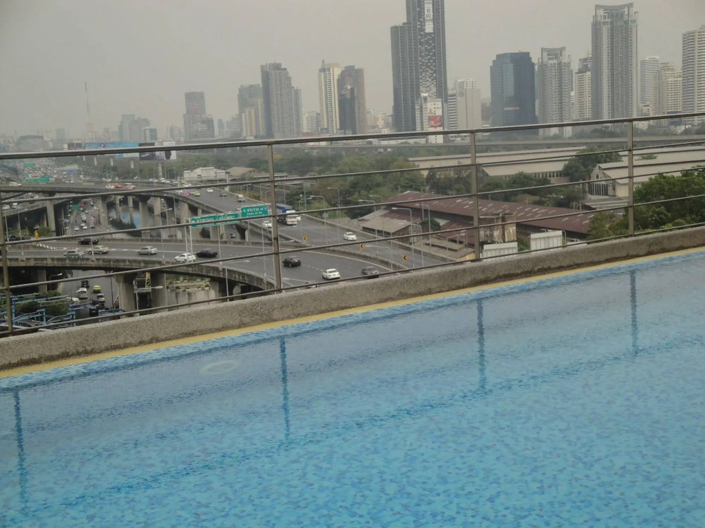 Interchange Tower Serviced Apartment - SHA Extra Plus
