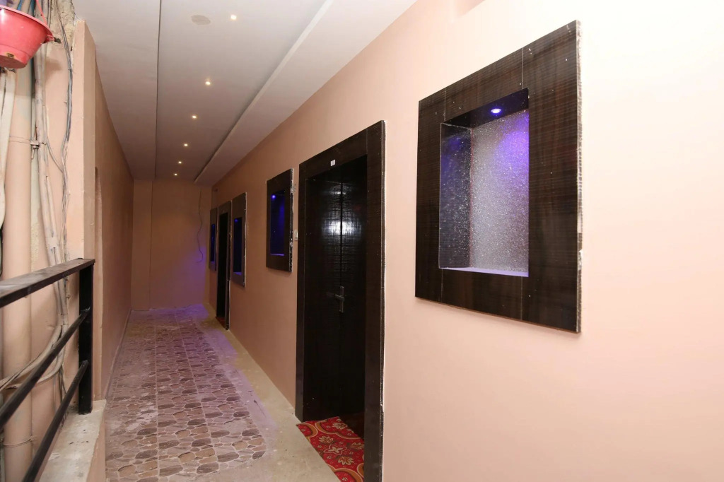 OYO 40622 Shahi Guest House