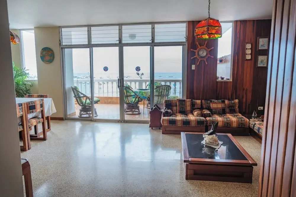 Apartment - Sleeps & Free Parking