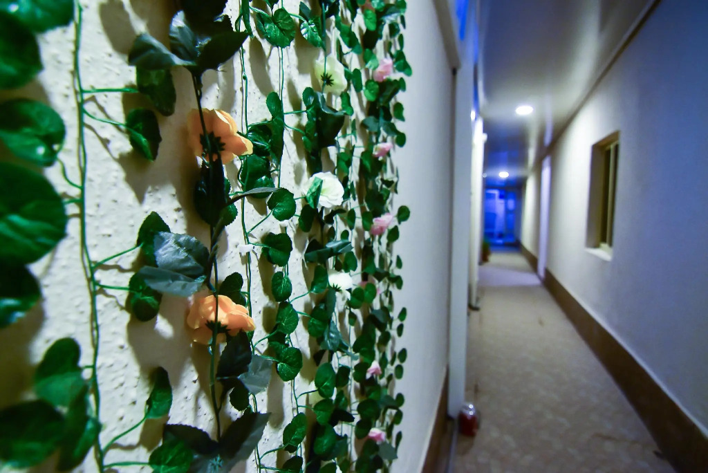 Pearl Gate Hotel