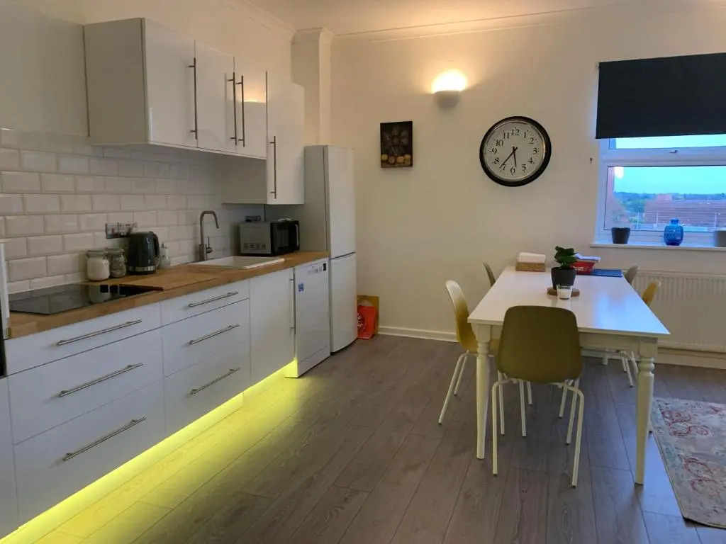 Stylish and Spacious Wokingham 3 Bedroom Townhouse