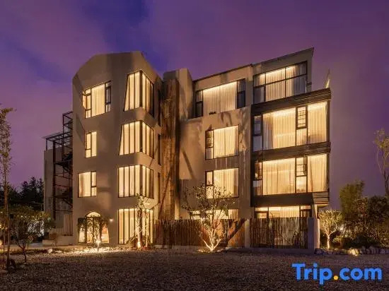 WuYun Designer Boutique Hotel Closest to Tianmen & Fox Fairy Show