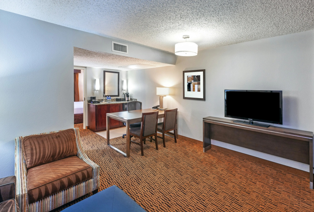 Embassy Suites by Hilton Dallas Market Center