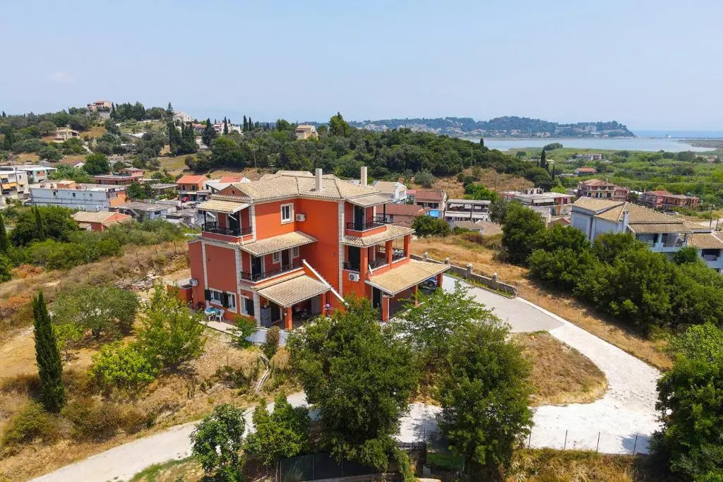 Kanali Hill House