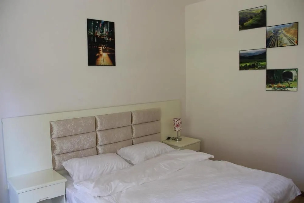 Maiwei Youth Apartment Hotel