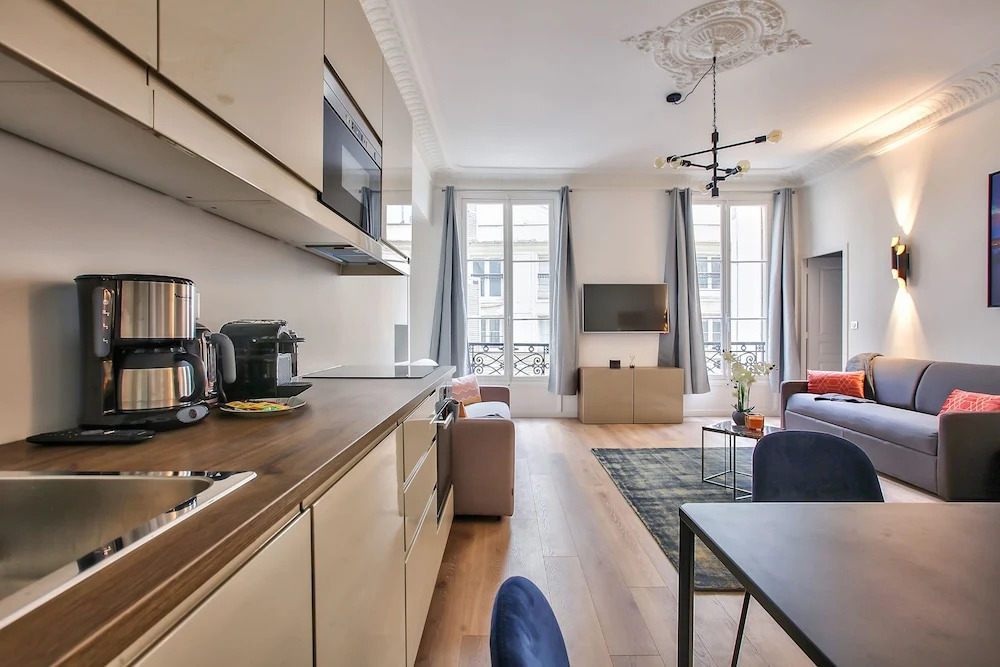 63-Luxury Flat Champs-Elysees (1c)