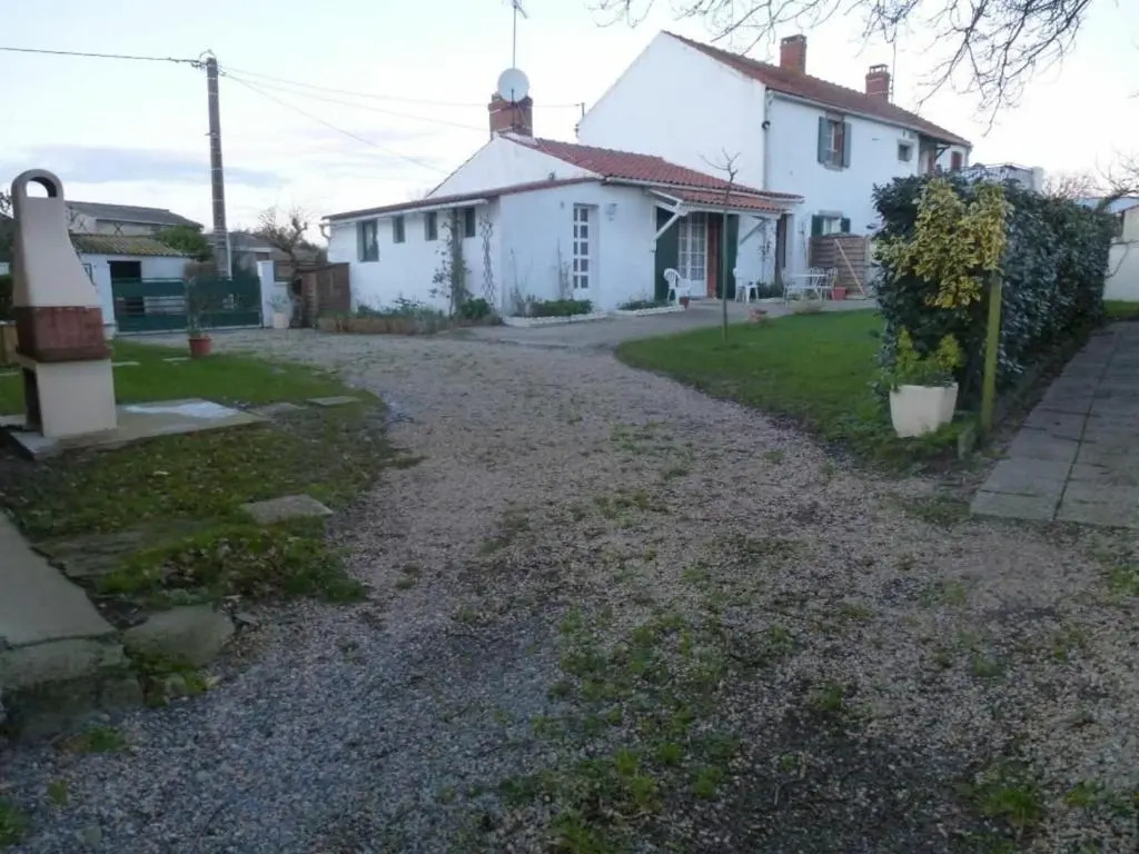 Gîte rustique avec salle de jeux et animaux en campagne - FR-1-426-336