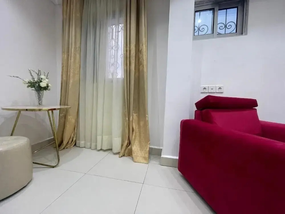 Saint James Marguerita Hotel Douala