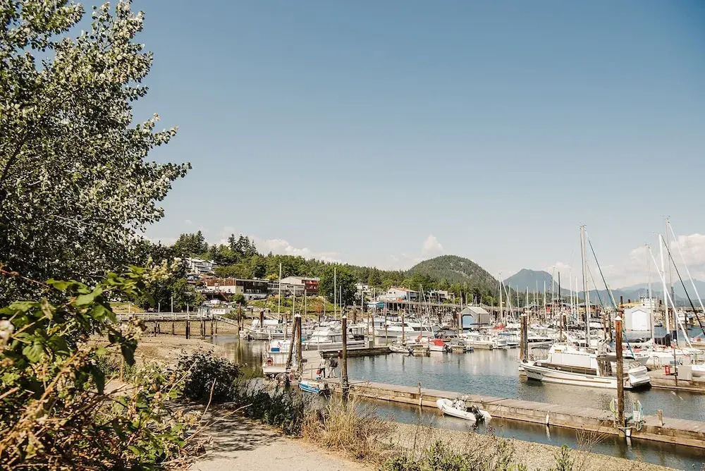 Gibsons Landing Inn