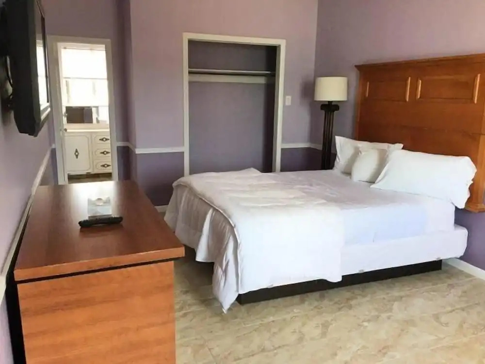 Paradise Inn