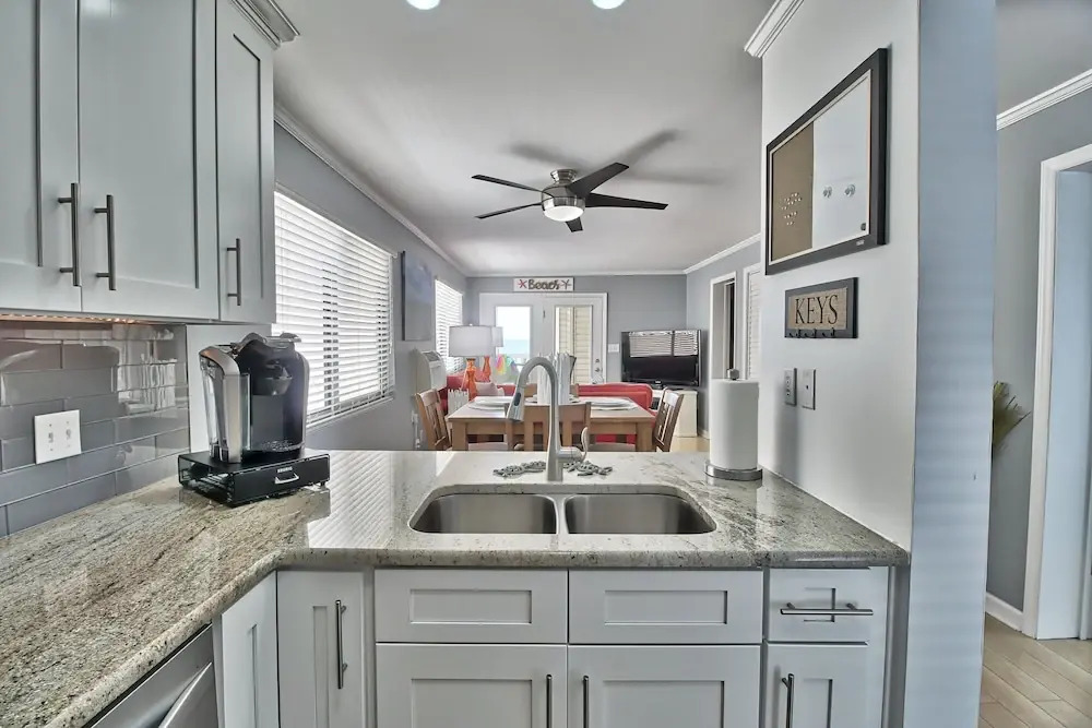 Sea Esta At Sunvillas 2 Bedroom Condo by Redawning