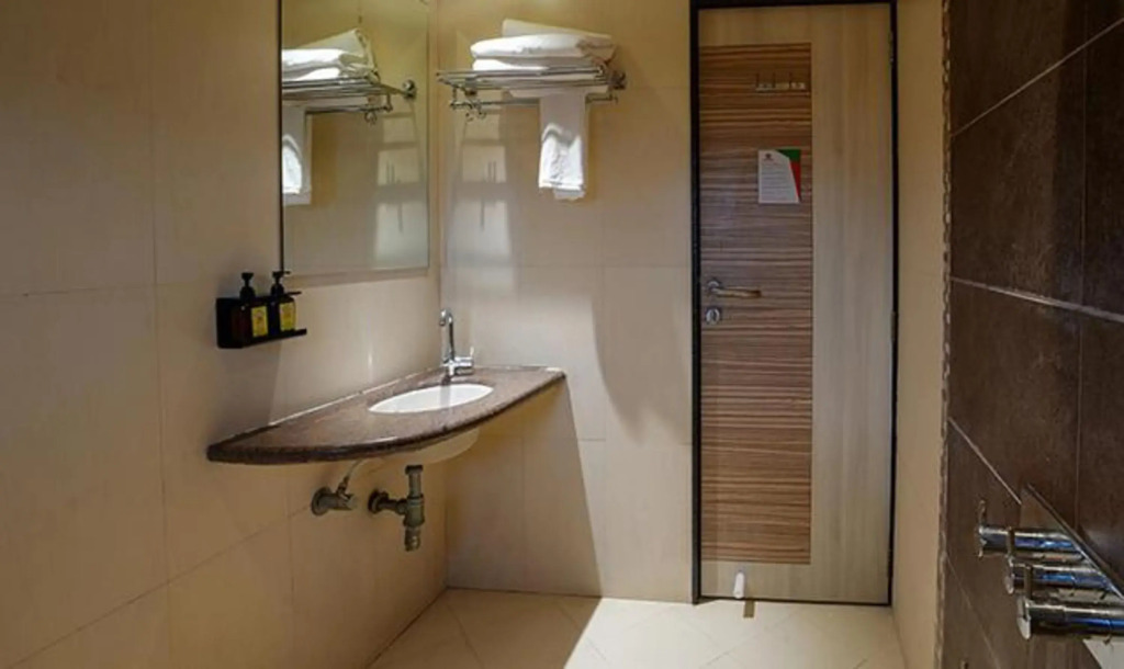 FabHotel Prime Rester Select Chakan