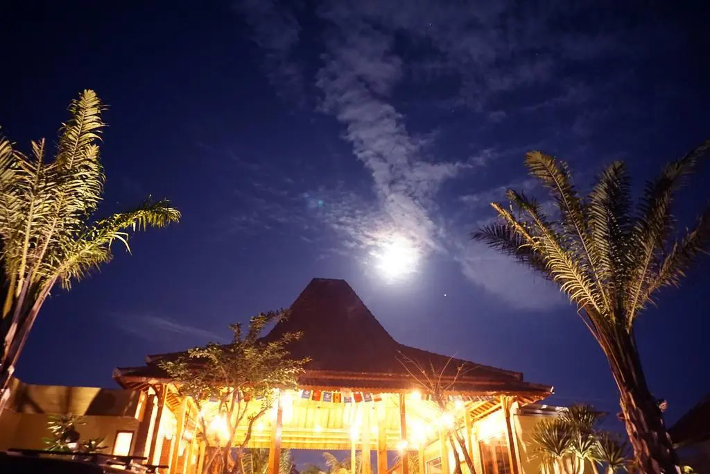 Ocho Bali Surf Camp
