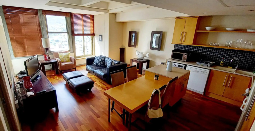 Modern, central, at 19th floor with amazing views
