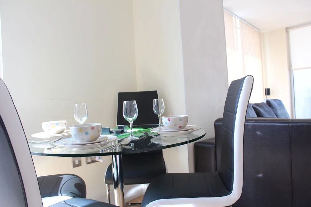 South Quay Apartment Two