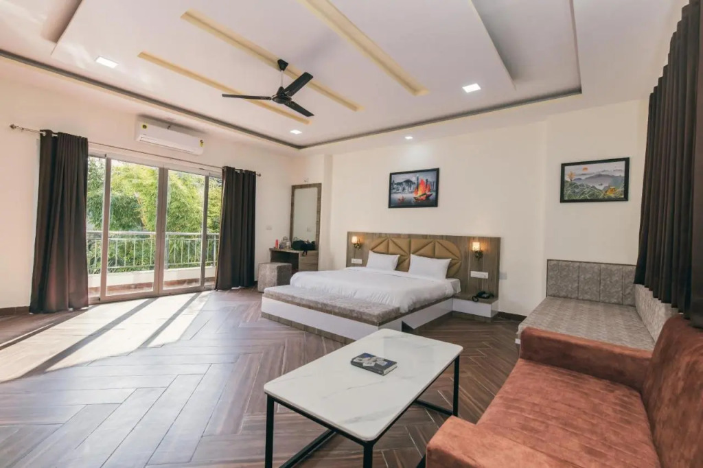 Serenity Hill Resort Near - 2Km Fateh Sagar Lake Udaipur