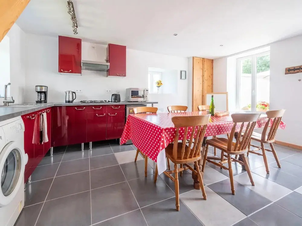 Cosy Holiday Home With Garden