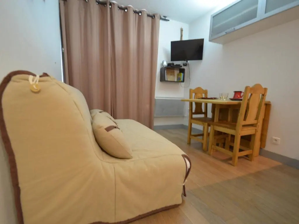 Appartement Les Menuires, 1 pièce, 2 personnes - FR-1-452-146