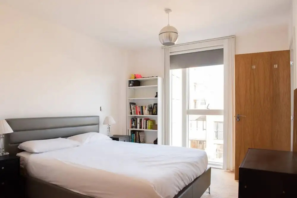 Beautiful 2 Bedroom Flat Overlooking Regents Canal