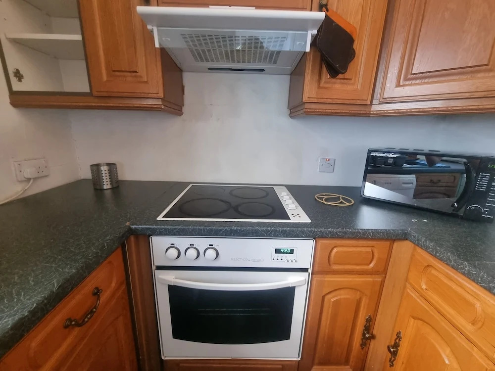 Central Location, Free Parking, Enhanced Cleaning