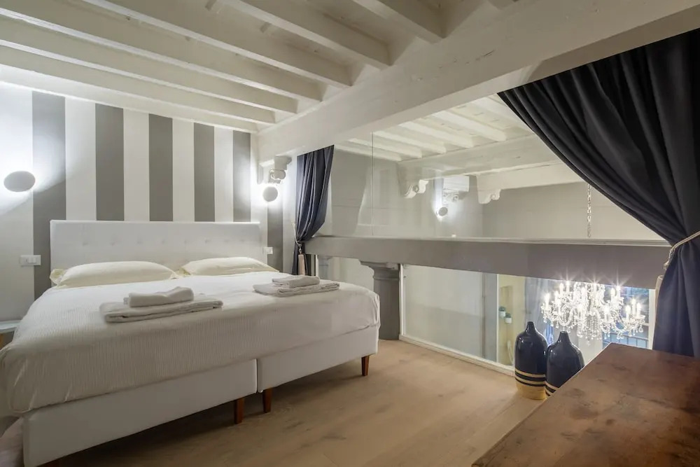 Casa Velluti Deluxe by Mmega