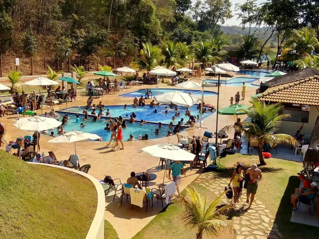 C104-AP-ALDEIA DO LAGO COM COZINHA e CHURRASQUEIRA em CALDAS NOVAS
