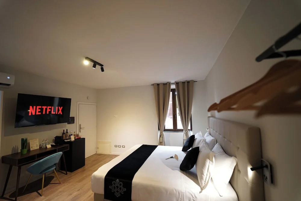 SOHO Piaggiarelle by Dasso - Guest House