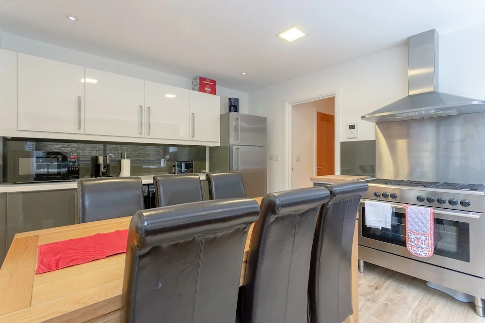 Luxury 2 Bedroom London Apartment