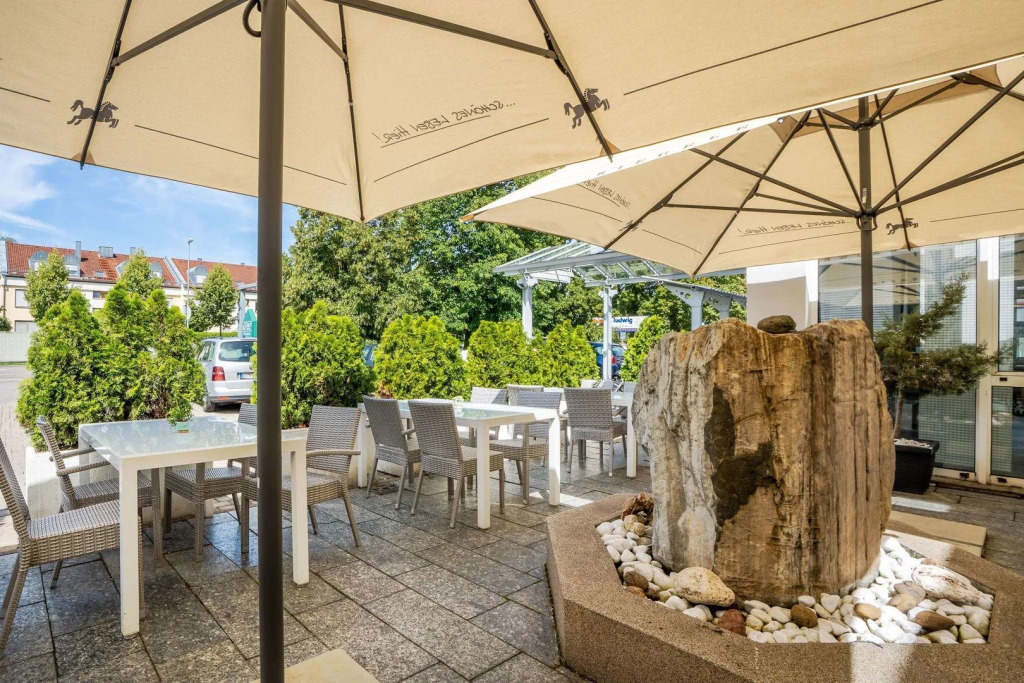 QU Hotel, Trademark Collection by Wyndham