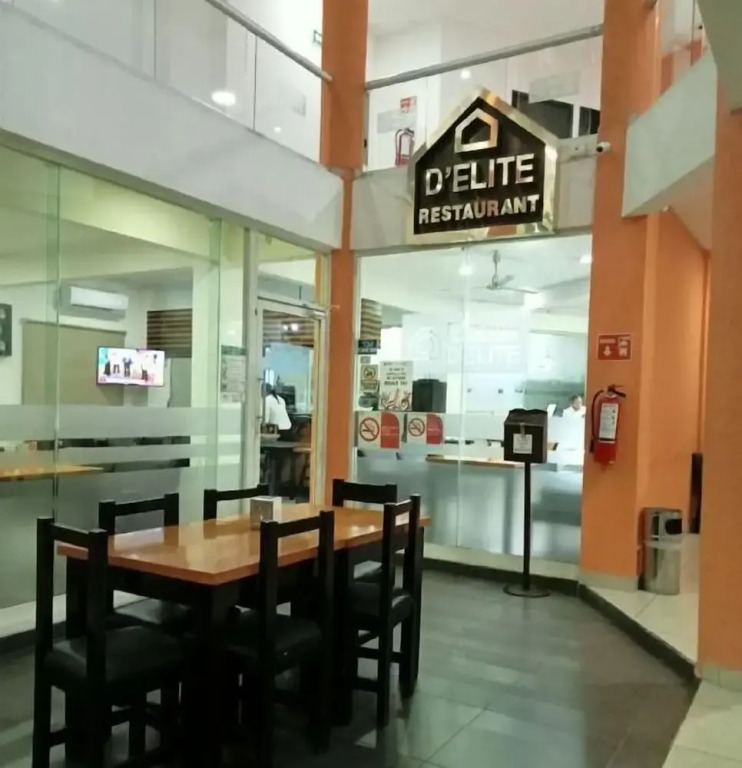 Hotel Plaza Elite