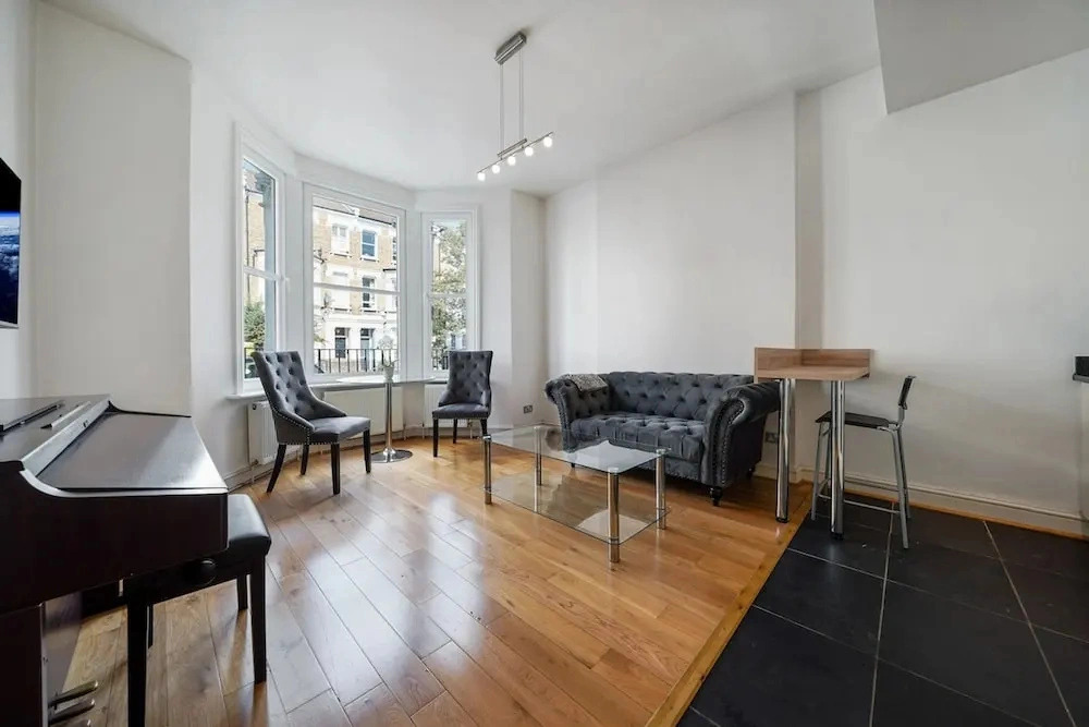 Bright Queen s Park 1 bed apt