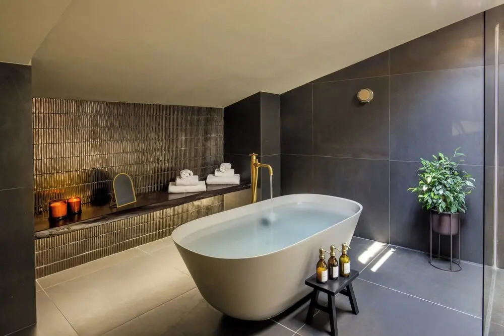 Palazzo Serpe Suites near Colosseum