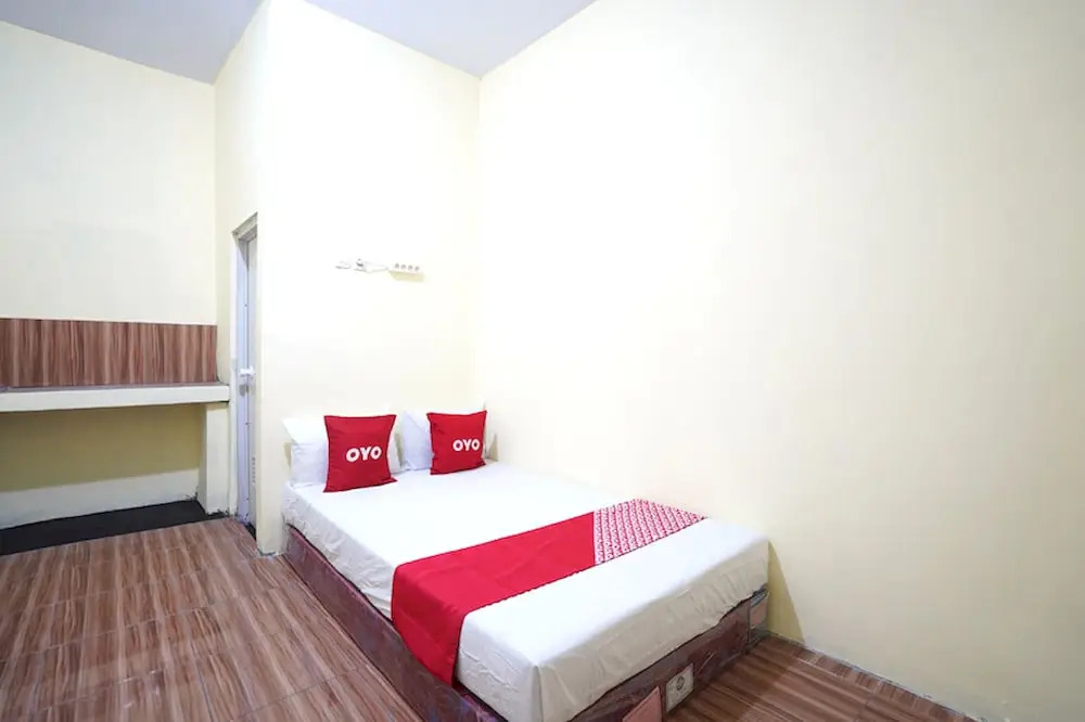 OYO Life 92920 Rumah Kost Azca