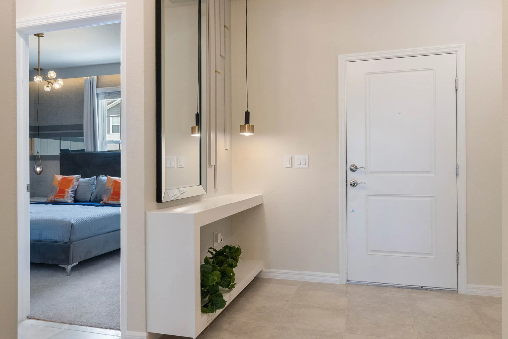 5 Beds / 4.5 Bathrooms / Solterra 7135 OL , Davenport , US