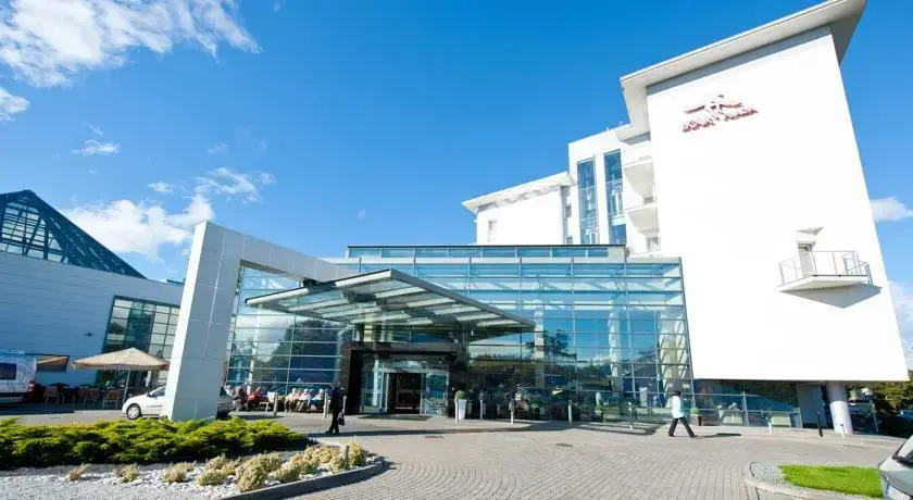 Ikar Plaza