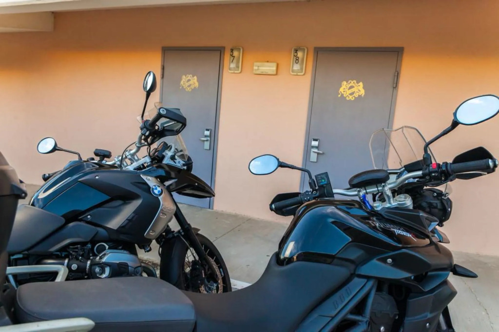 AutoHotel