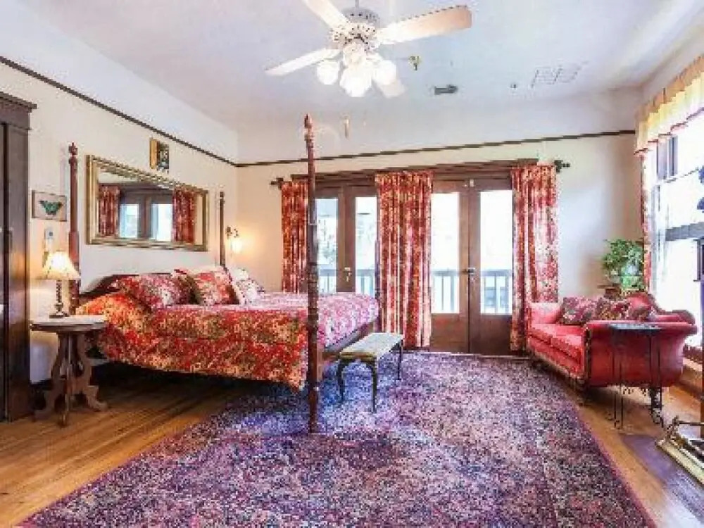 Herlong Mansion Bed & Breakfast