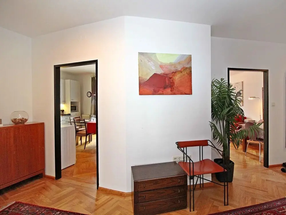 Opera Wien in Wien With 2 Bedrooms and 3 Bathrooms