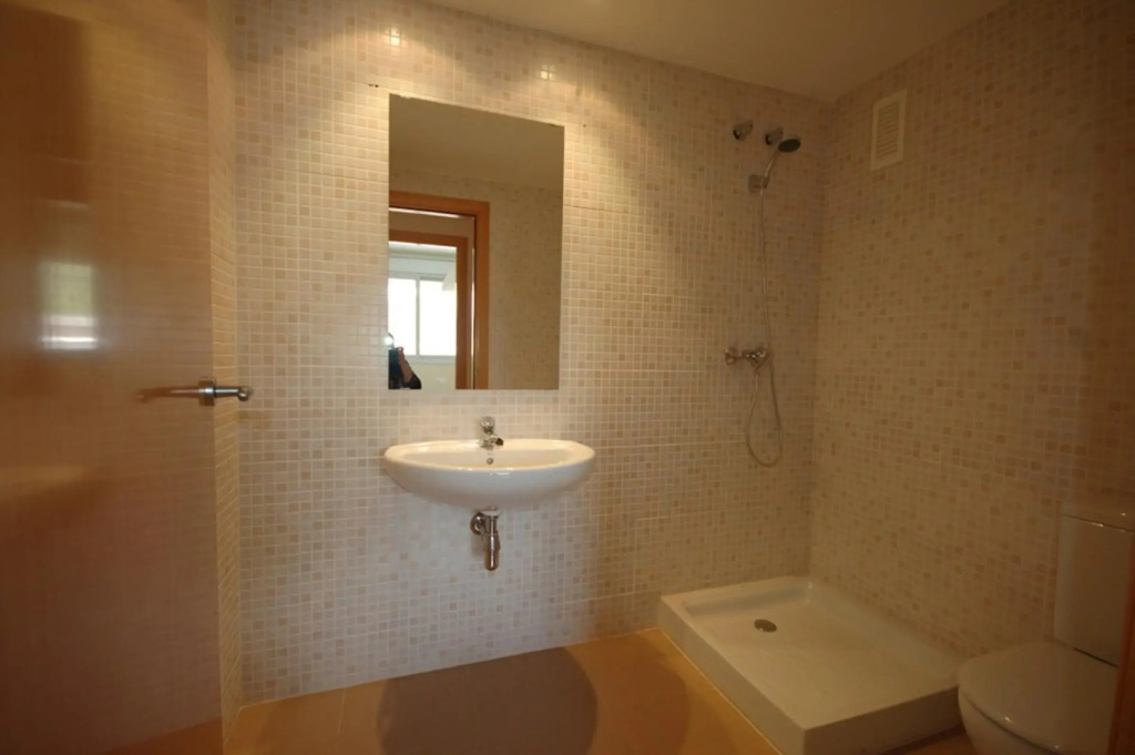 Lets Holidays BEAUTIFUL APARTMENT with POOL TOSSA