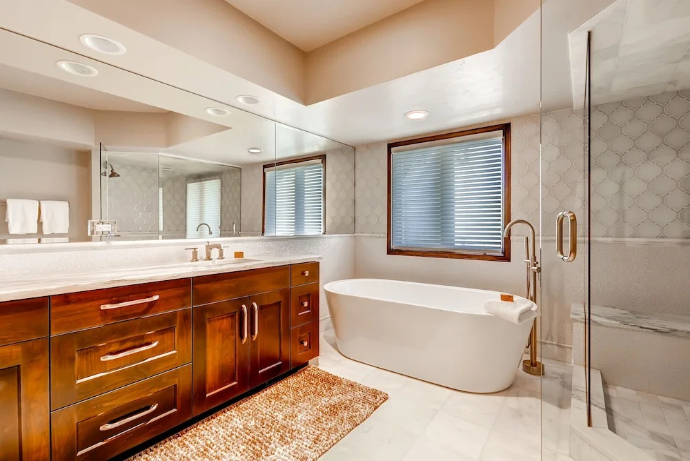 Luxe Pines Lodge Townhome Sleeps 10 4 Bedroom Townhouse by RedAwning