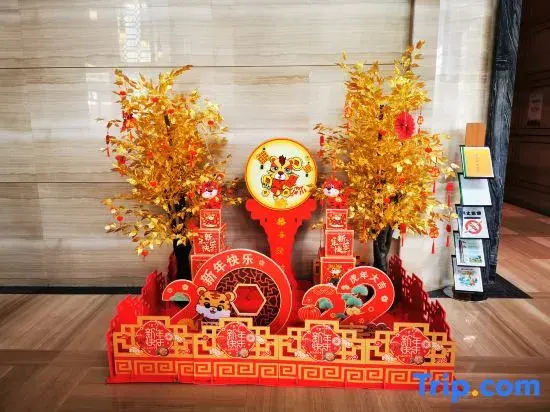 Yuelan Seaview Hotel Apartment (Qingdao May Fourth Square China Railway Center)