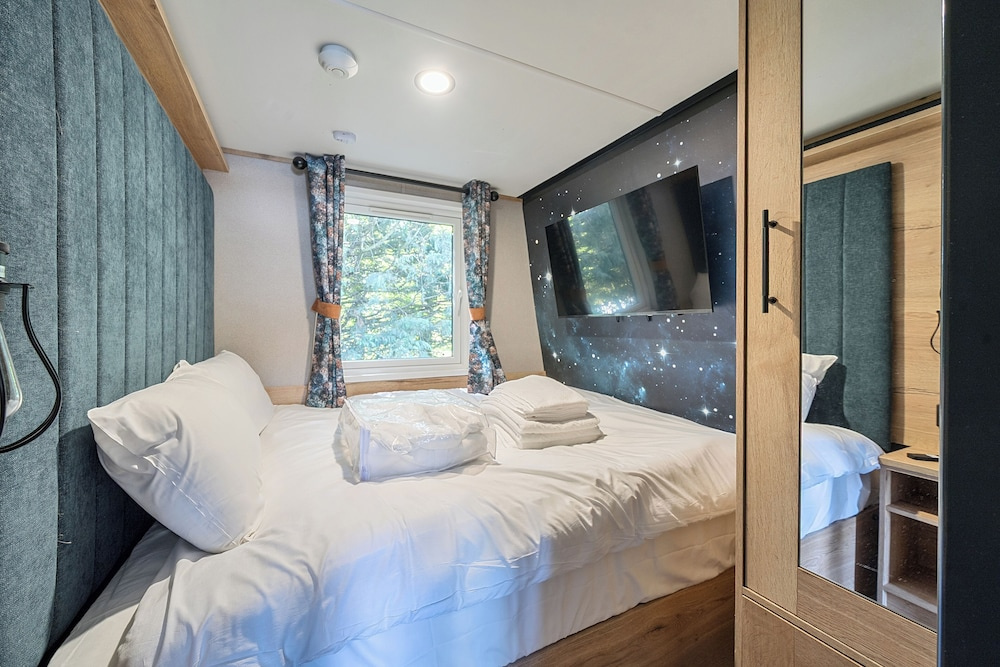 Starlight Skylight - Billing Aquadrome